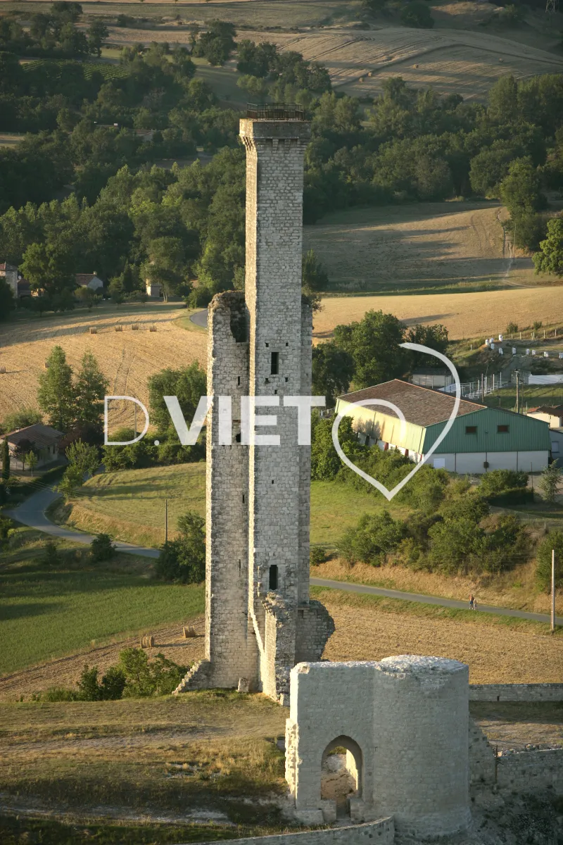 Photo TOULOUSE by VIET - 81CHATEAU CASTELNAU DE LEVIS N43°56296 E002°04597 ©VIET 361.com