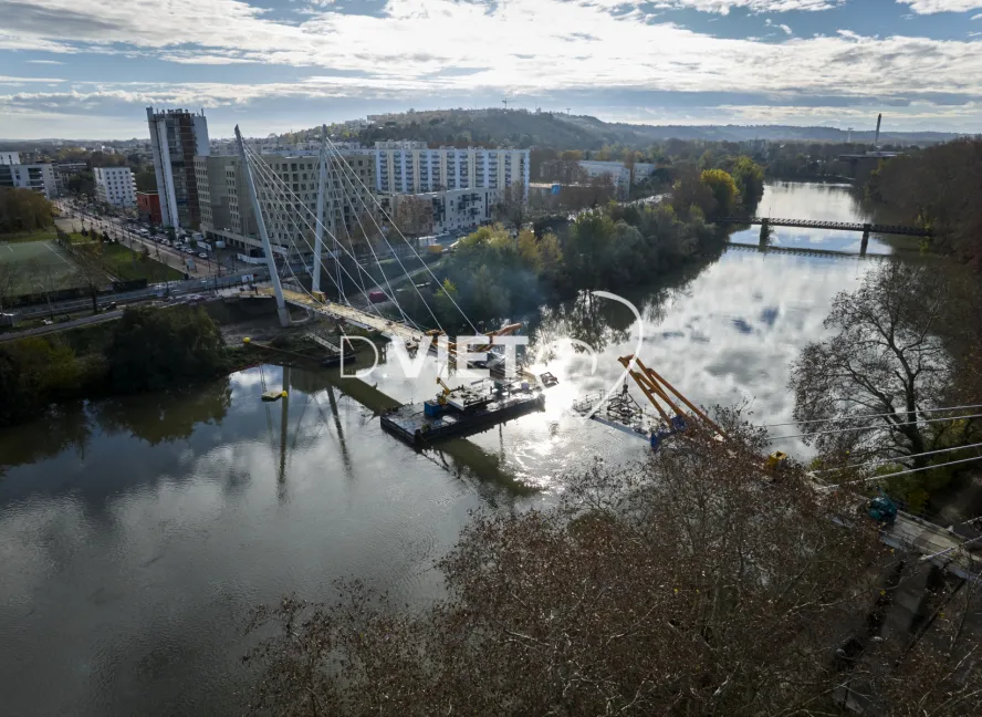 Photo TOULOUSE by VIET - Passerelle d'empalot et Garonne