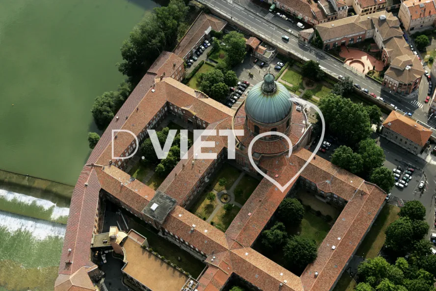 Photo TOULOUSE by VIET - Hôpital de la Grave