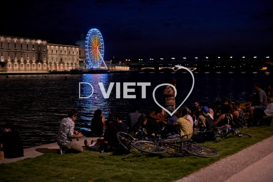 Photo TOULOUSE by VIET - Hotel Dieu et grande roue