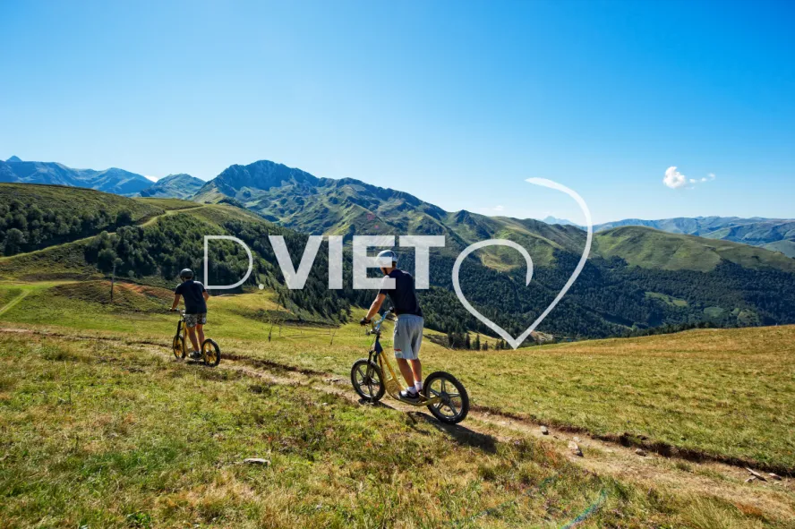 Photo TOULOUSE by VIET - Bagneres Descente deux roues